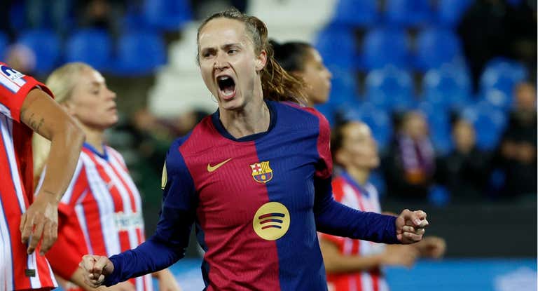 Graham Hansen celebrando un gol.
