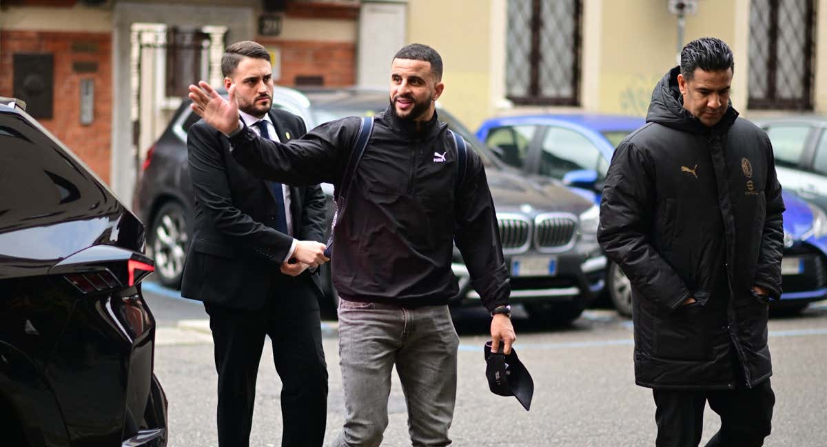 Kyle Walker ficha como cedido por el AC Milan con opción de compra a final de temporada. /REUTERS