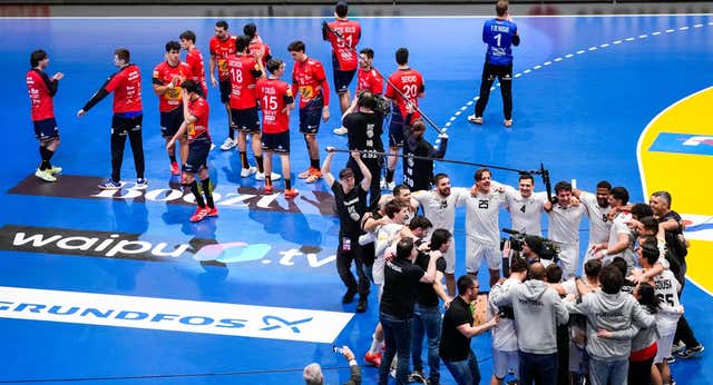 Los Hispanos son arrasados por Portugal y caen eliminados en el Mundial
