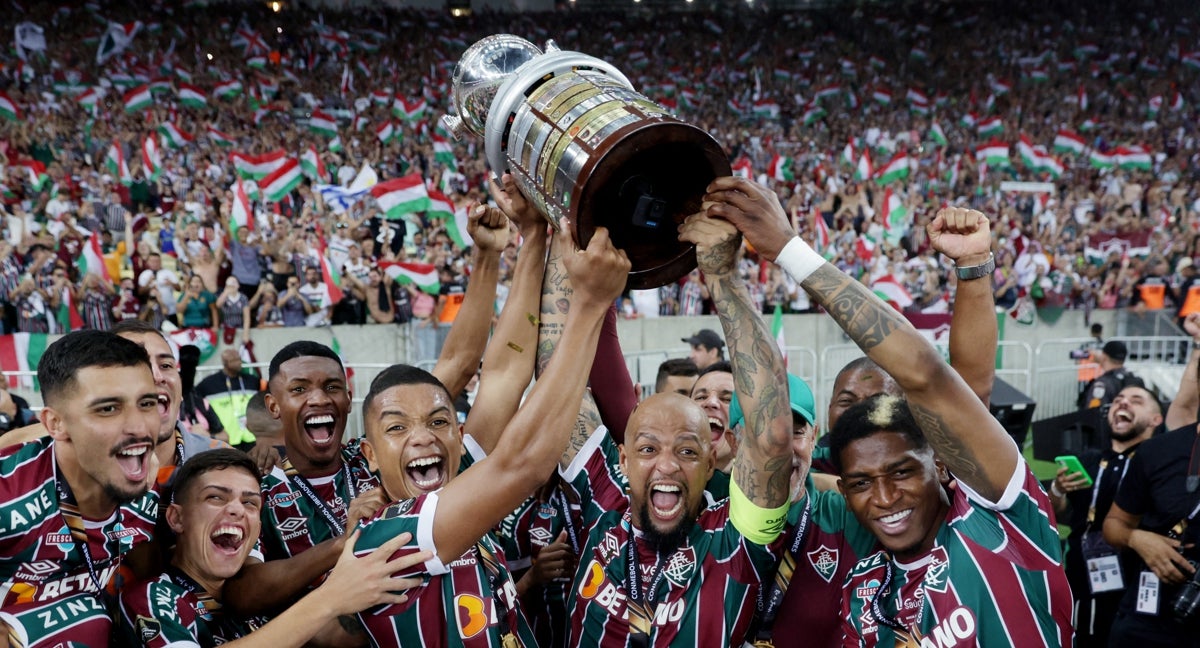 Felipe Melo celebra la Copa Libertadores conseguida con Fluminense en 2023.