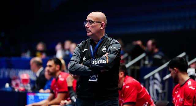 Jordi Ribera baja las expectativas sobre los Hispanos tras su caída: “Hemos tenido una época gloriosa pese al cambio de jugadores”