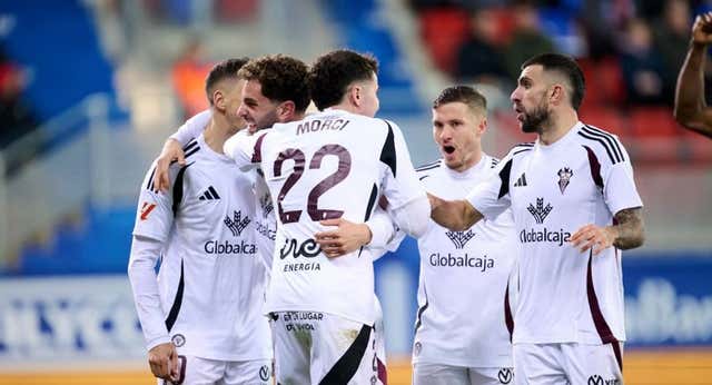 El Albacete pone fin a 14 jornadas impolutas del Almería y el Racing duerme líder
