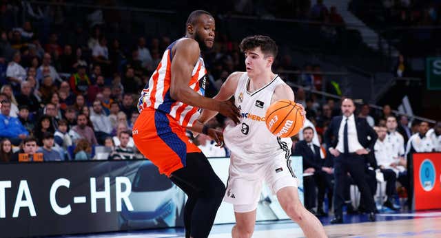 Ibaka y la segunda unidad ponen al Real Madrid en lo más alto de la clasificación de la ACB