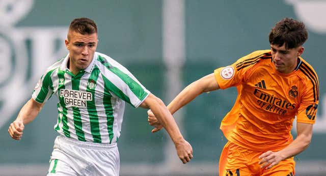 Pablo García lidera al Betis con un recital y un póker de goles ante el Real Madrid para continuar con su semana soñada