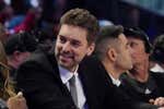 Pau Gasol 'celebra' la firma del Convenio Colectivo y vuelve a arrimar el hombro al fútbol femenino: “Marcan un avance imprescindible”