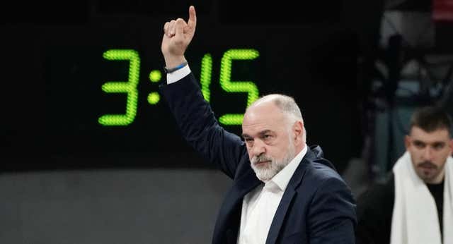 Pablo Laso estruja su pizarra y da una lección a Peñarroya: “Les ha sorprendido que Moneke sacase y estuviera lejos de la jugada”