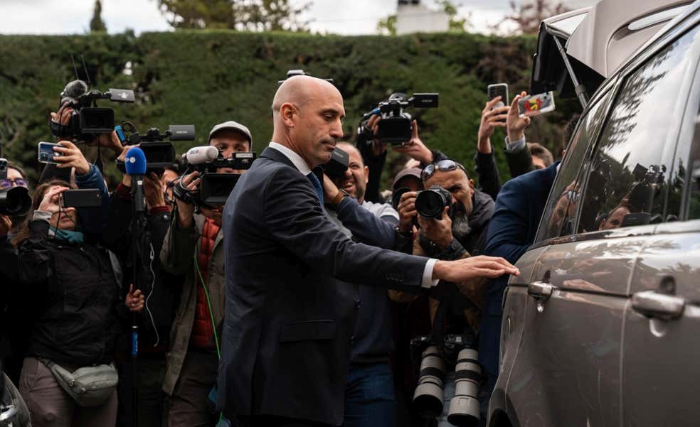 No solo fue “el piquito”... Todos los escándalos de Luis Rubiales
