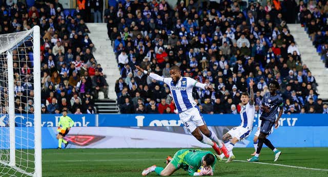 Caos en Butarque: el Leganés falló dos veces el mismo penalti y se quedó sin sumar