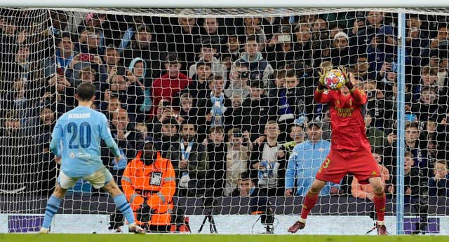 Cañizares desvela algún detalle más de la táctica ‘secreta’ de Lunin en la tanda de penaltis contra el Manchester City: «Kepa lo recordó…»