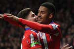 El Atlético vence a un Mallorca que no levanta cabeza y obliga al Madrid a no fallar