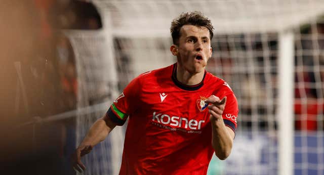 Budimir despierta a Osasuna por la carrera europea y vuelve a hundir a la Real