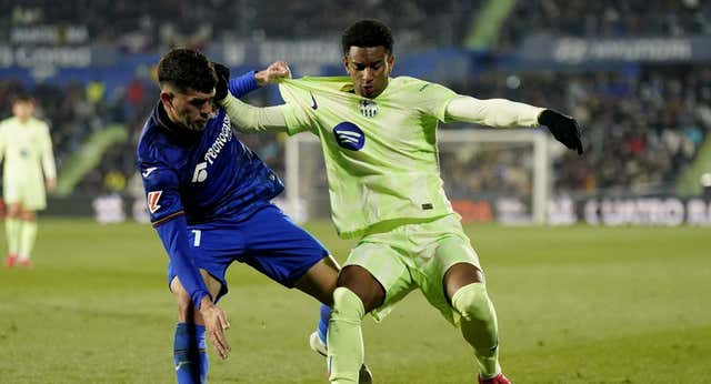 Carles Aleña deja el Getafe para jugar cedido en el Alavés