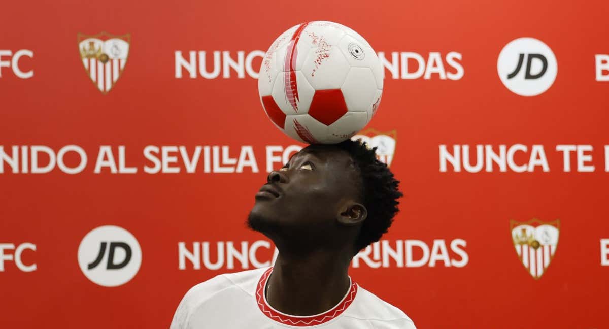 El nigeriano Akor Adams, nuevo jugador del Sevilla. /EFE