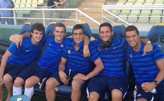 Pardo, Griezmann, Diego Ifrán, Cadamuro y Xabi Prieto.  Relevo