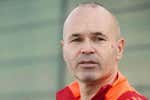 La nueva vida de Andrés Iniesta: lidera cinco negocios, anda picado con la Guava y suspira con el título de la RFEF y con volver a Barcelona