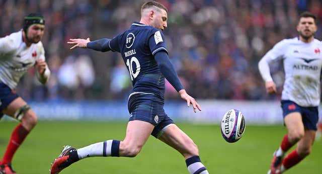 El nuevo balón inteligente de rugby que ayuda a los jueces de línea del Seis Naciones
