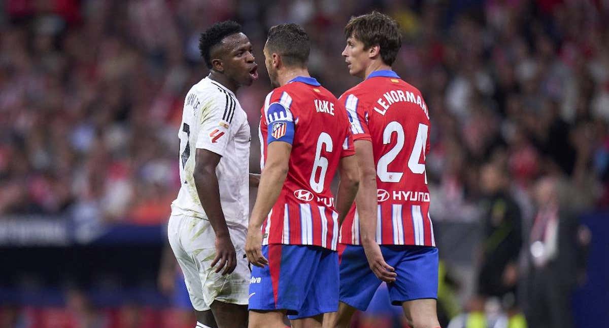 Vinicius y Koke se encaran en el partido de ida./Getty Images