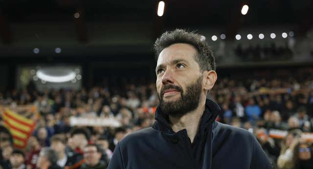 Dos humillaciones explicadas por Corberán: «No ha sido por sistema o por presión, mirábamos adelante cuando importaba lo de atrás»