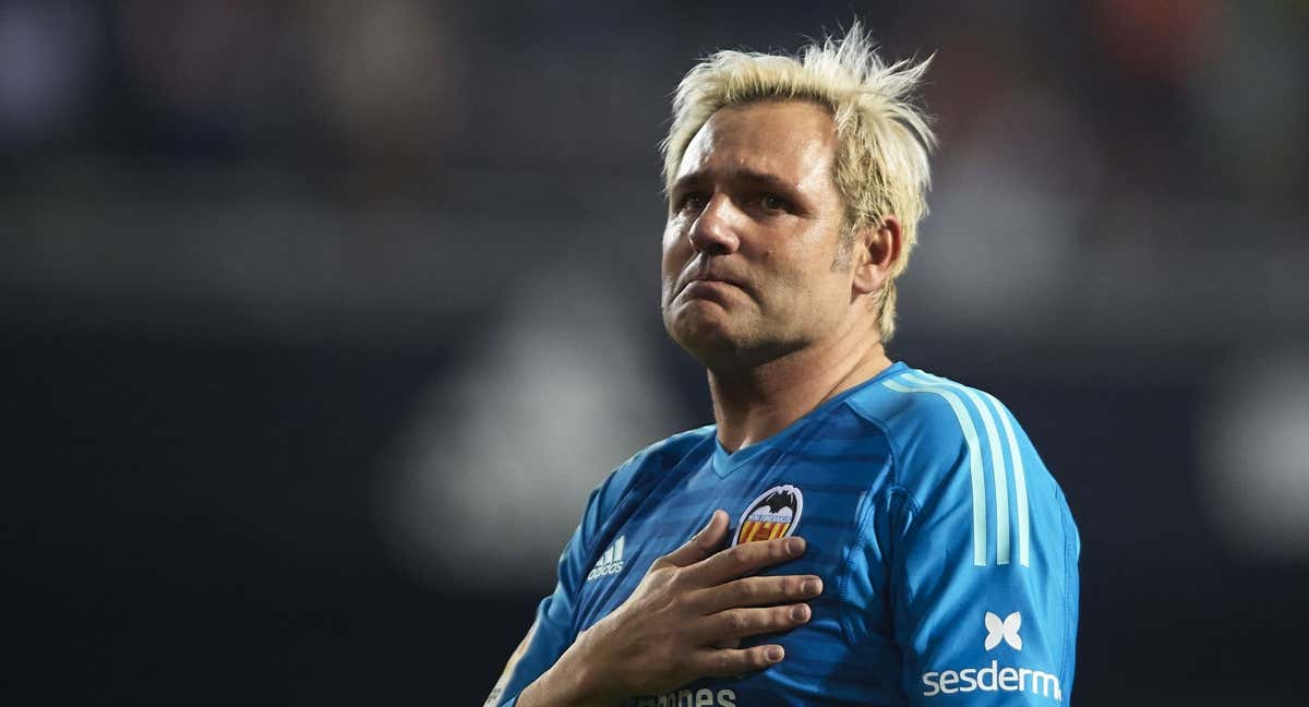 Santi Cañizares, con el Valencia. /GETTY