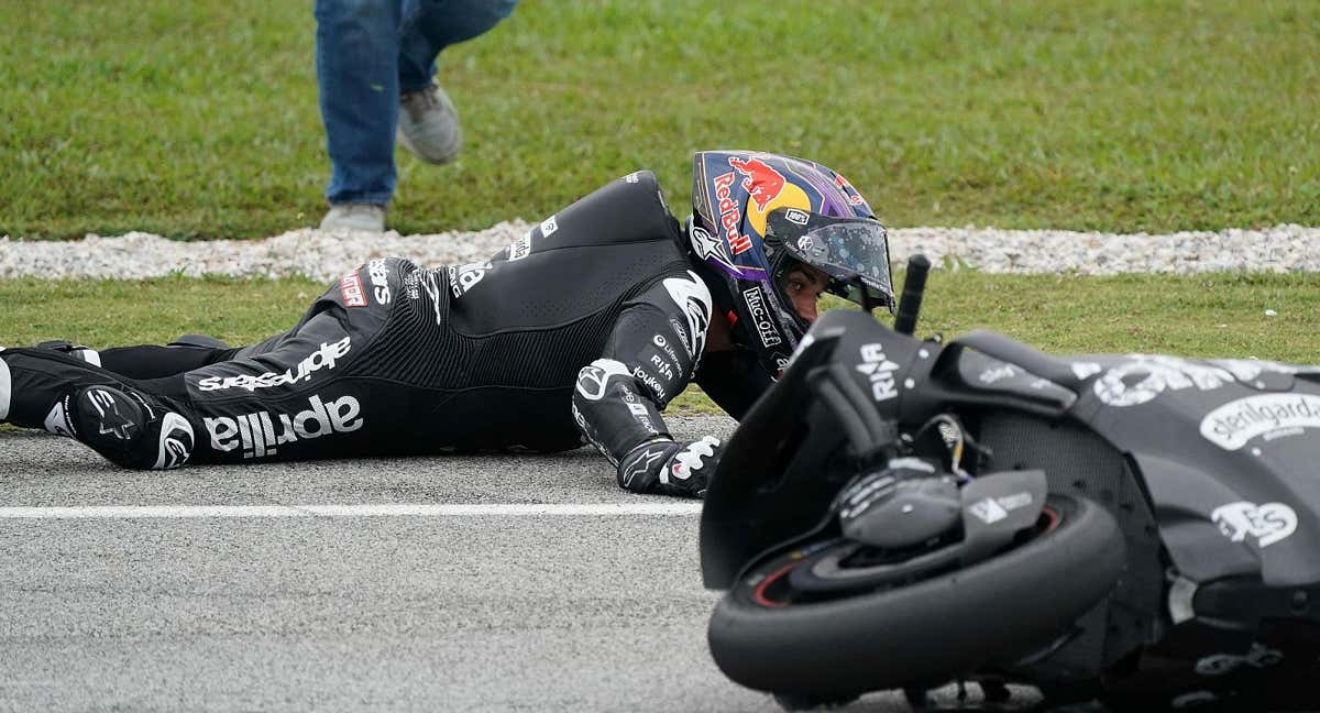 Jorge Martín tras su caída en Sepang. /EFE