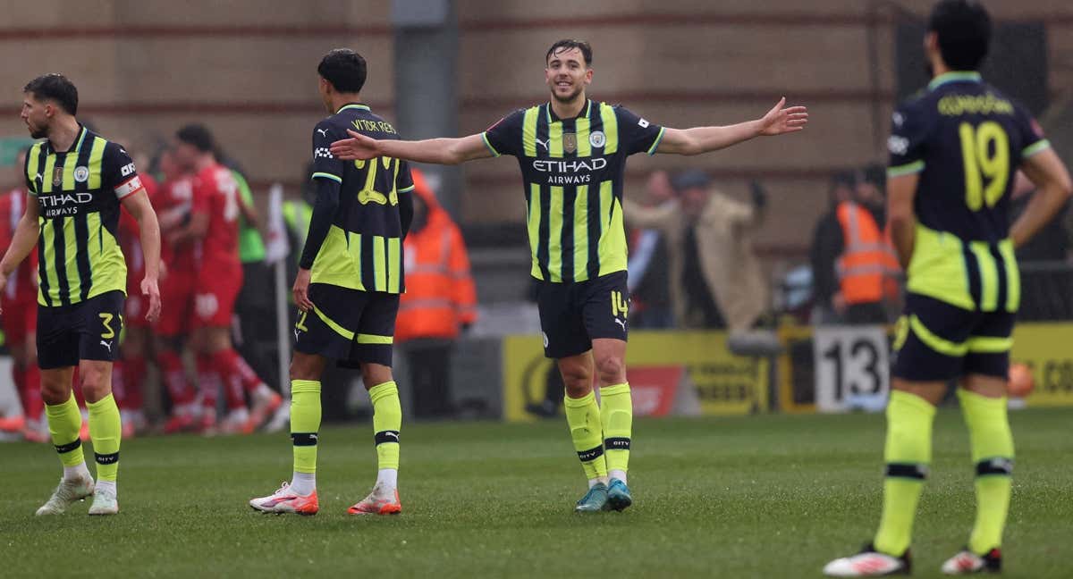 Nico González, durante uno de los goles del Manchester City ante Leyton Orient./REUTERS