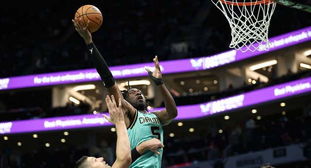 Luka Doncic se queda sin una de sus armas para el anillo: los Lakers rompen el fichaje de Mark Williams