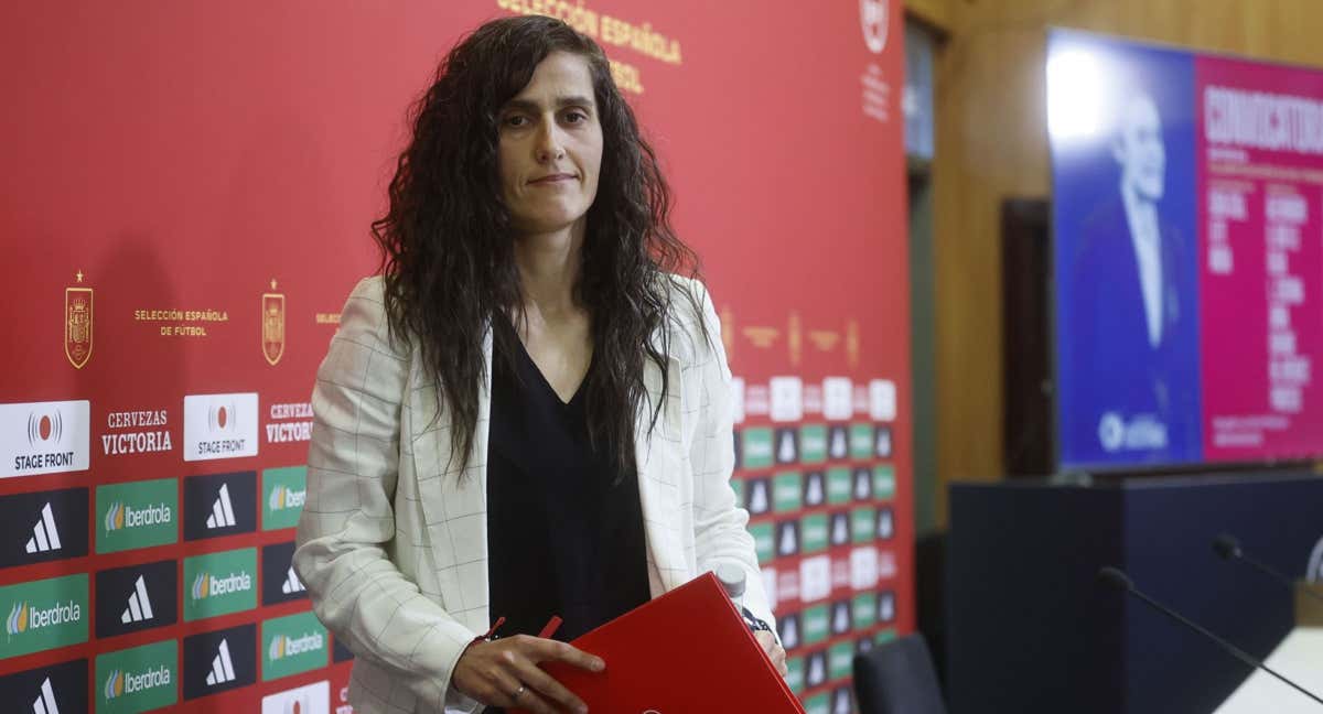 La seleccionadora nacional Montse Tomé, antes de una conferencia de prensa./EFE