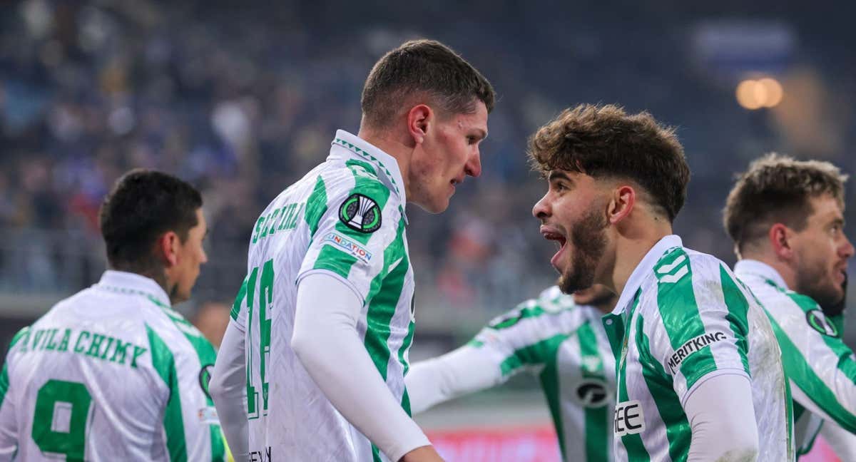 El Betis celebra uno de sus goles./EFE