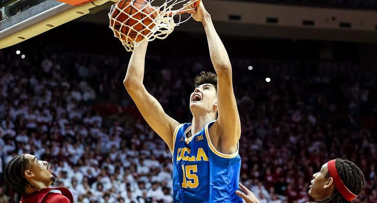 Aday Mara machaca el aro ante Indiana./Instagram | UCLA