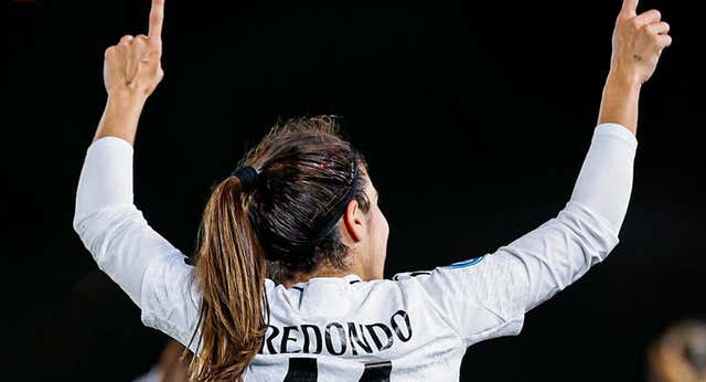 Alba Redondo rescata al Real Madrid en el 94′ en un partido de infarto y con polémica arbitral