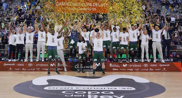 El Unicaja reina en la Copa con una exhibición ante un gris Real Madrid