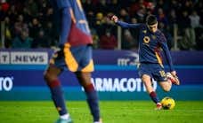 El secreto del gol de falta 'a lo Maradona' de Soulé en la Roma: «Me dijeron que no tiraría más si no marcaba»