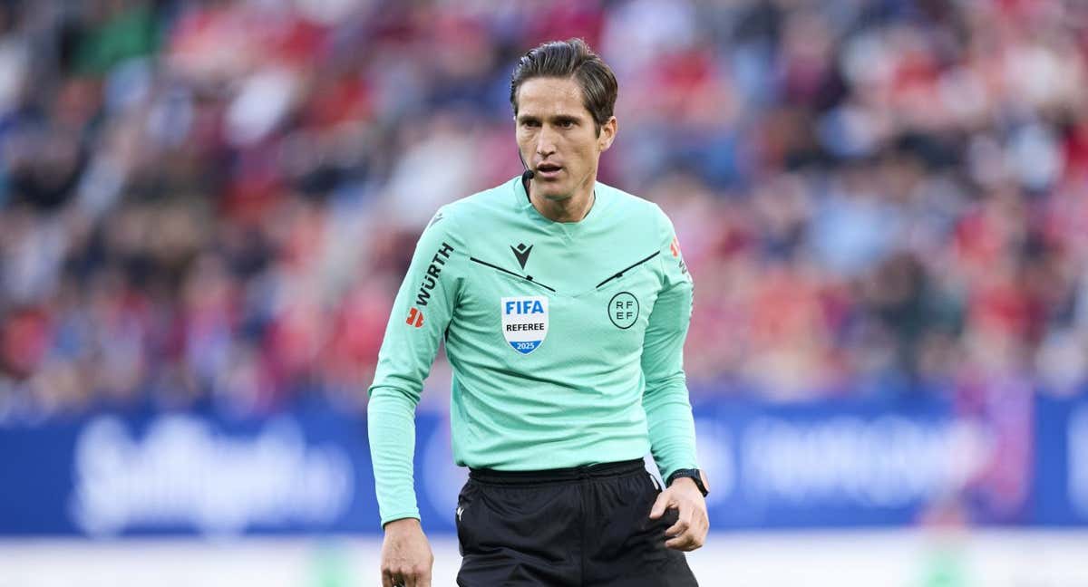 Munuera Montero durante el partido entre Osasuna y Real Madrid. /EP