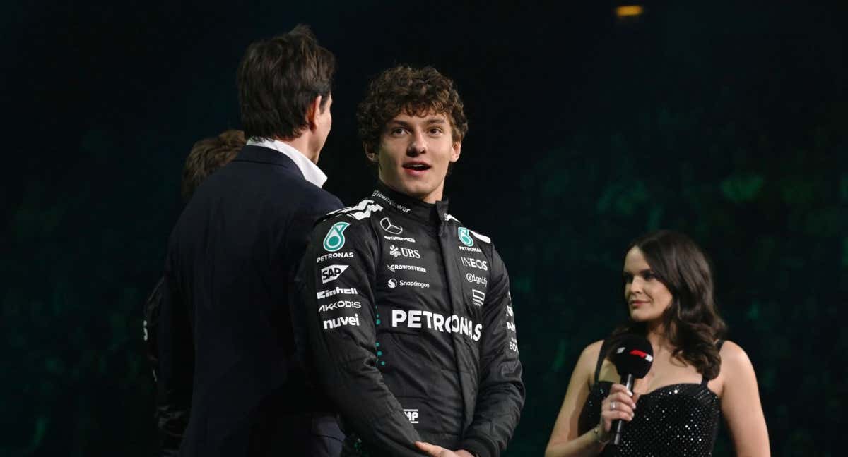 Kimi Antonelli en la presentación de Mercedes de la F1.