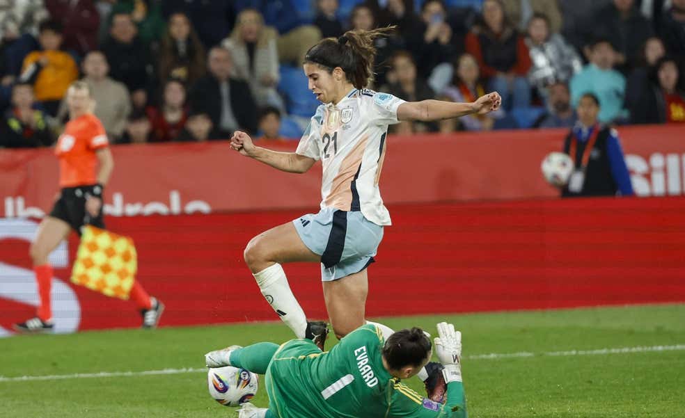 Alba Redondo reivindica que España sigue siendo campeona: “Hubo un tiempo que parecía que el Mundial había quedado en el olvido”