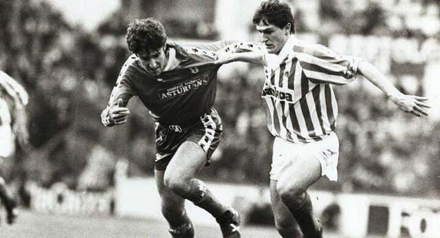 Kiko Zúñiga no se corta con lo vivido con Arconada, Irureta y Toshack en la Real Sociedad: «Voy a rajar, no me queda otra»