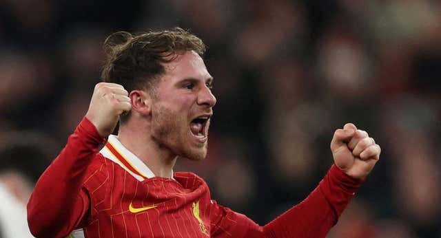 El Liverpool no se despista y el empate del Arsenal le deja más cerca la Premier League