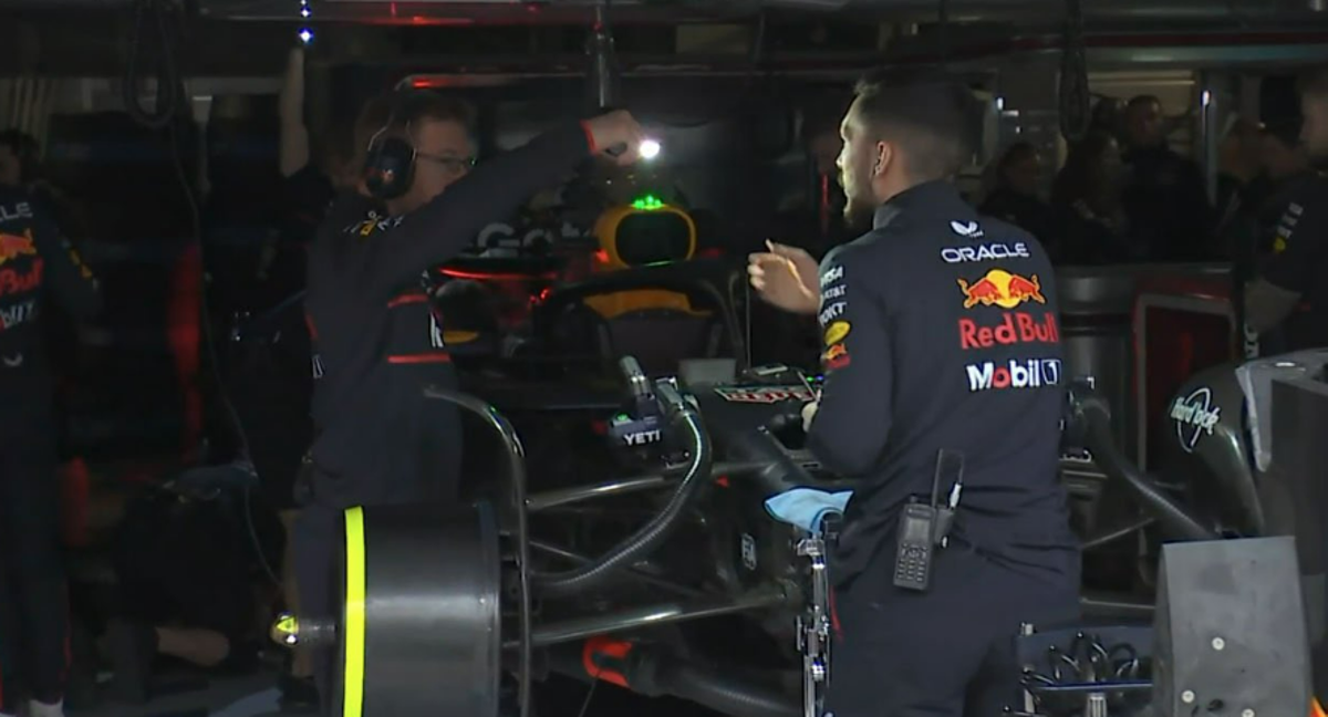 Imagen del box de Red Bull sin luz./F1TV