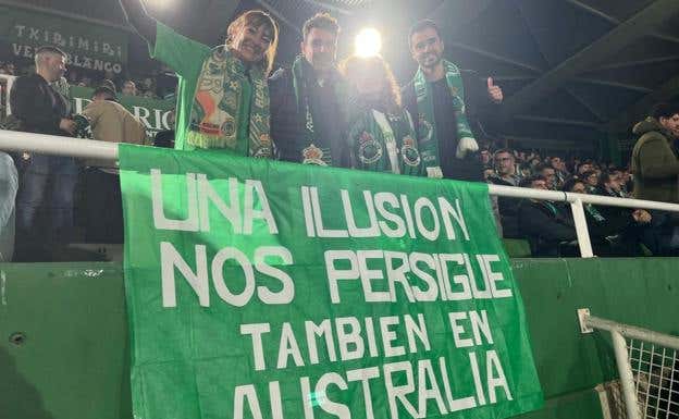 La pareja que sigue al Racing desde Australia: «Me levanto a las cuatro de la mañana para ver un partido y a las 8 para ir a trabajar»