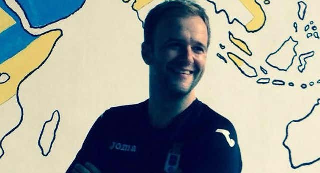 Sid Lowe, el periodista inglés que adora a Iñaki Williams y auxilió al Oviedo: «’Hola, si Woody Allen pudiera hacer alguna cosa para ayudarnos…’»