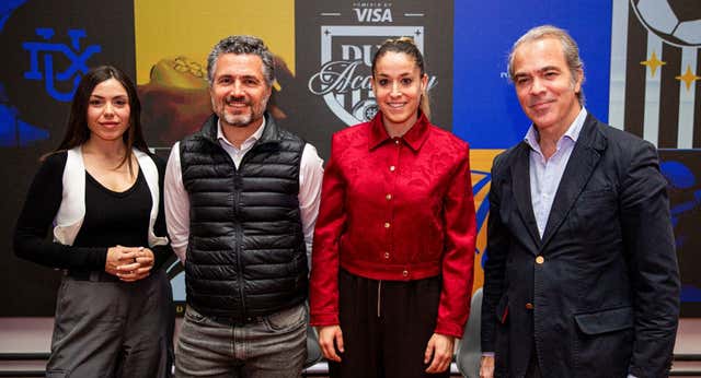 Visa y DUX impulsan el talento joven femenino en esports con el lanzamiento de DUX Academy by Visa