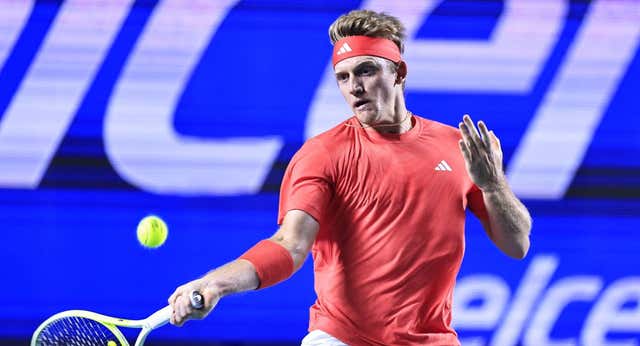 Davidovich vence a Tiafoe en Acapulco y se enfrentará en cuartos a Pacheco