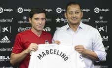 Marcelino se desahoga como nunca contra Peter Lim: «Ni nos felicitó por la Copa, se fue a cenar con Beckham»