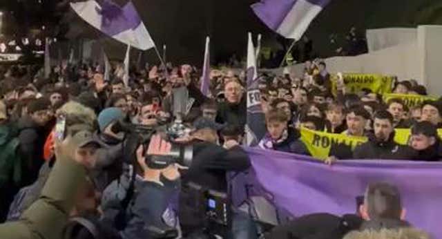 Los aficionados del Valladolid mostraron su hartazgo en la previa del partido ante la UD Las Palmas.