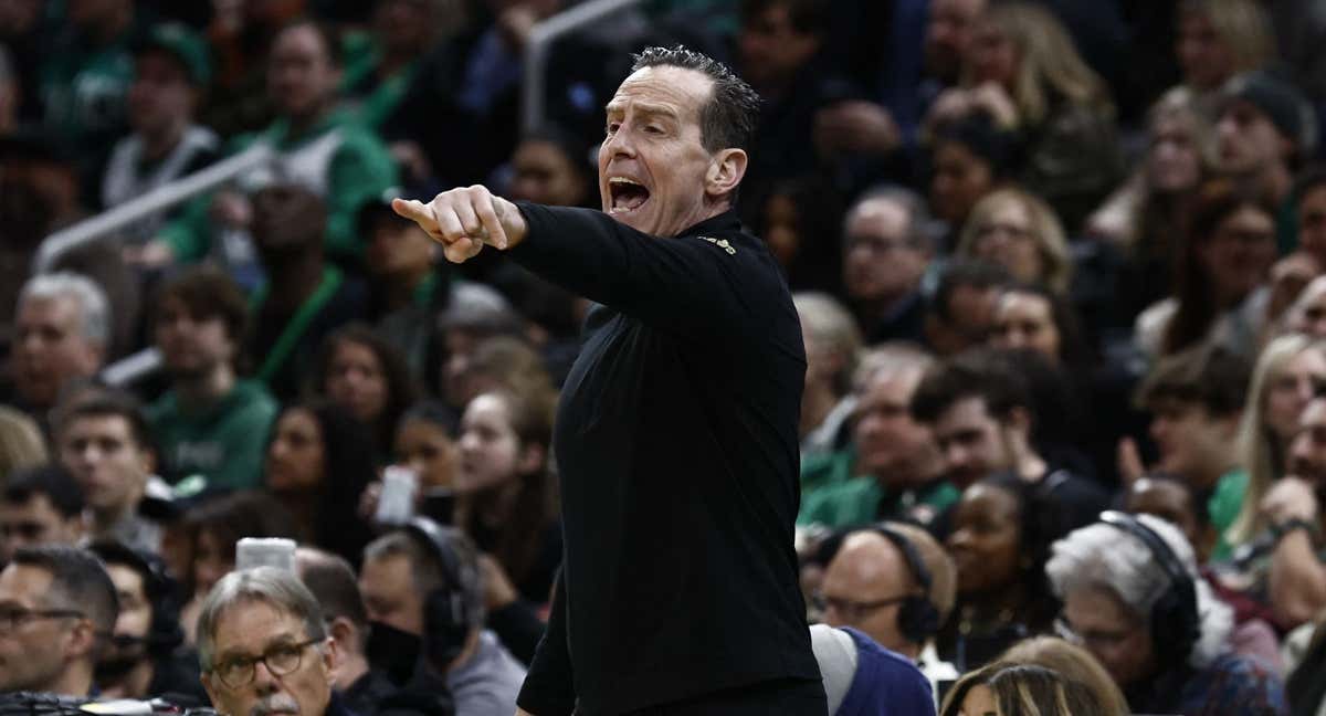 Kenny Atkinson, técnico español de los Cavs./Reuters