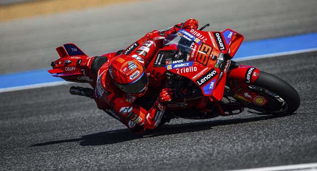 Las lágrimas de un niño tailandés recuerdan el sacrificio de Marc Márquez durante los 1931 días sin liderar el Mundial