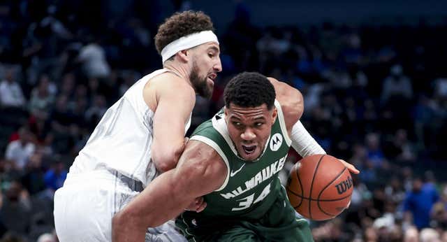 Antetokounmpo se rebela, coge la pizarra de su entrenador y le demuestra a Dallas que su plan sin Doncic no es un buen plan