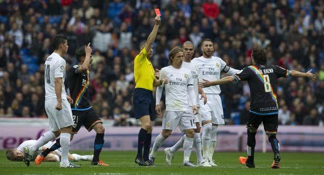 Cuando el Real Madrid le metió diez goles al Rayo y Paco Jémez, con dos menos, seguía pensando en atacar: «¿Creéis que ahora nos vamos a quedar atrás?»