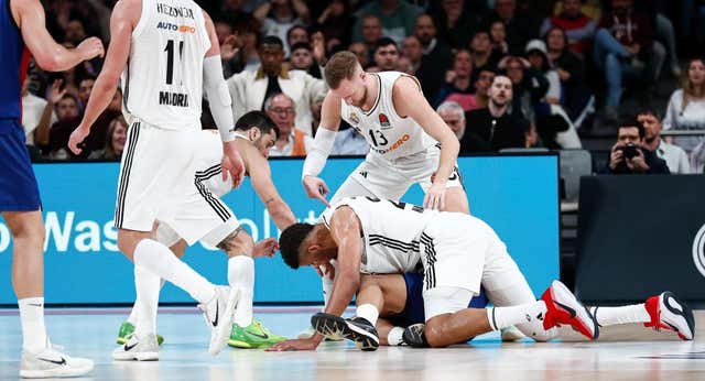 La herida del Barça ante el Real Madrid sigue abierta y eleva una protesta a Euroliga por el arbitraje