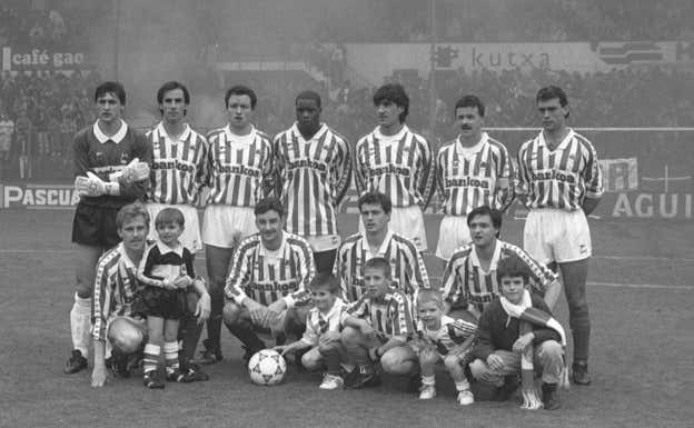 González, Górriz, Agirre, Atkinson, Gajate, Larra, Lumbreras. Abajo, Richardson, Aldridge, Fuentes y Carlos Martínez.  DV